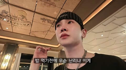 «После спора с «тетей-медсестрой»» Ки из SHINee внезапно расплакался на круизе: «С возрастом слез стало больше»