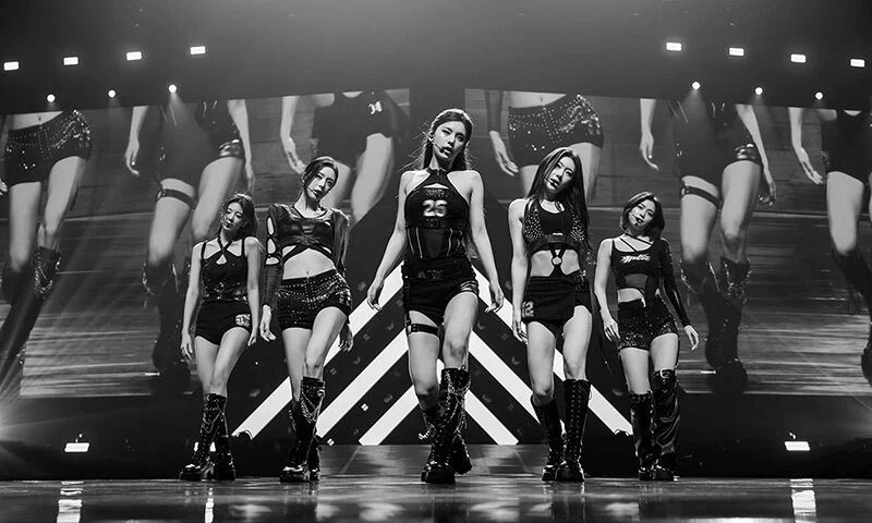 ITZY завершили третий мировой тур «TUNNEL VISION» в Сингапуре перед сольным дебютом Чэрён