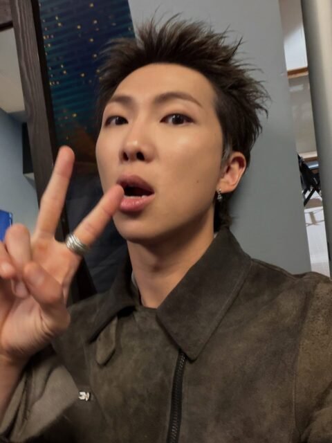 RM из BTS высказался по поводу обвинений в ксенофобии, но вызвал новую волну критики