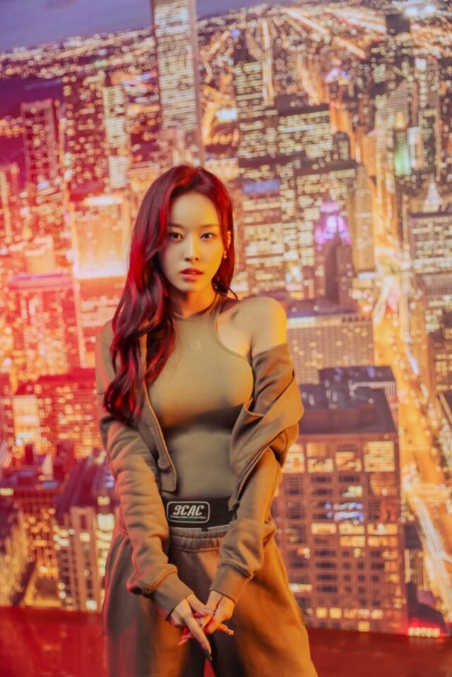 Брак кумира K-pop 2001 года рождения с 40-летним мужчиной удивил нетизенов