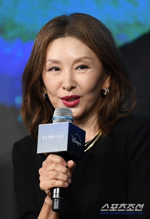 Актриса Ли Ми Sук сделала резкое заявление съемочной группе: «Сначала найдите рекламные деньги, вот ведь негодяи»