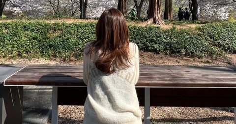Популярная актриса призналась, что ее первые отношения были с парнем из интернета