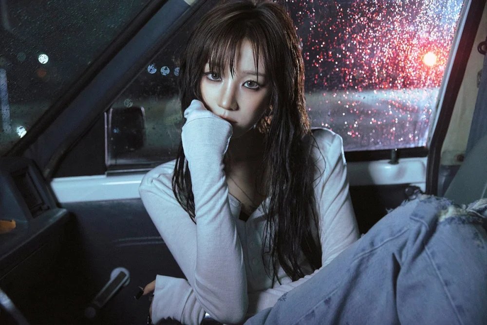 Юци из (G)I-DLE выпустила живое выступление с группой на песню «Stay», а альбом «27» получил двойную платину на QQ Music