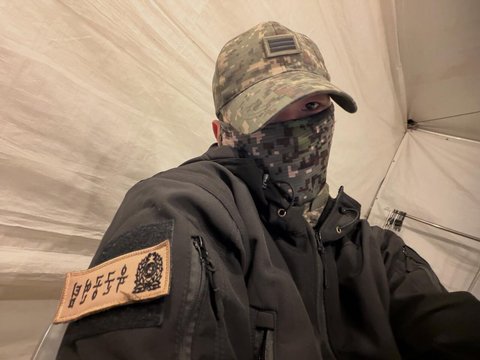 Кан Даниэль опубликовал фото в военной форме из тренировочного лагеря