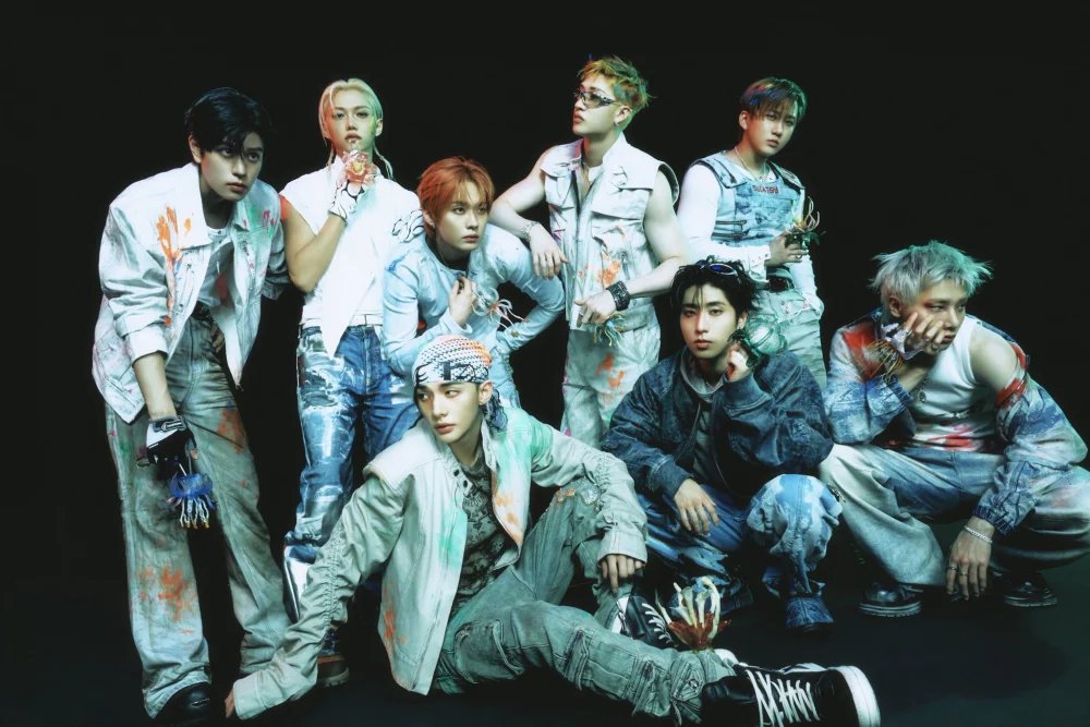 Stray Kids представили яркие новые тизер-фото для своего 4-го японского мини-альбома «SUIATSU»